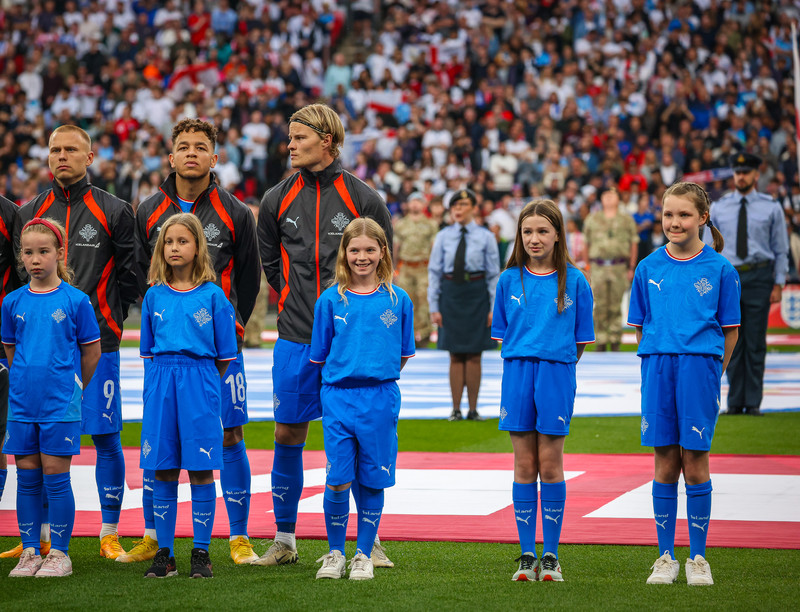 Myndaveisla frá sigrinum á Englandi í gær