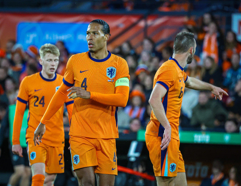 Ferðalag Hollands til Dortmund gekk alls ekki að óskum