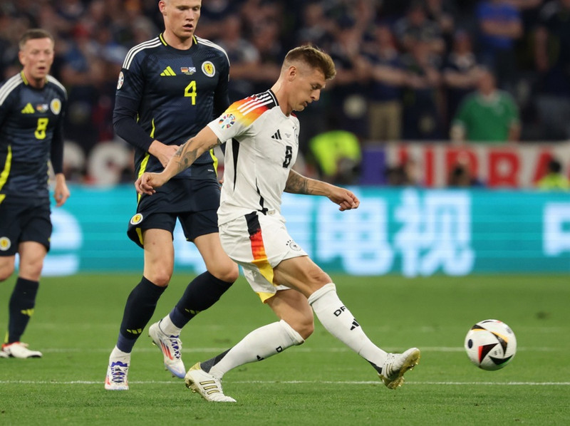 Toni Kroos í leiknum í kvöld