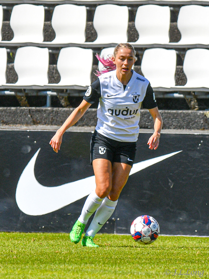 Staðfest var að Breukelen er með slitið krossband fyrr í vikunni