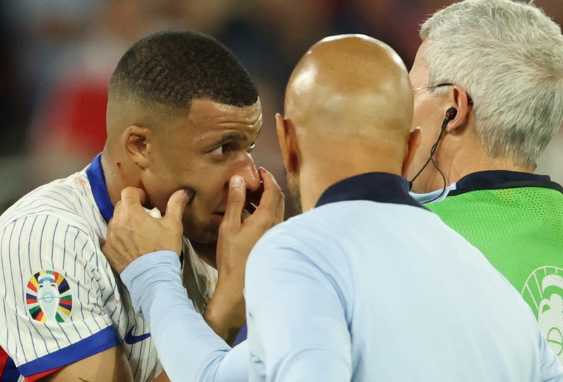 Mbappé fer í aðgerð