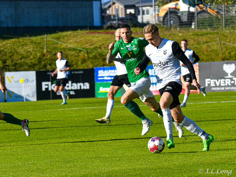Myndaveisla: FH vann Breiðablik á grasinu