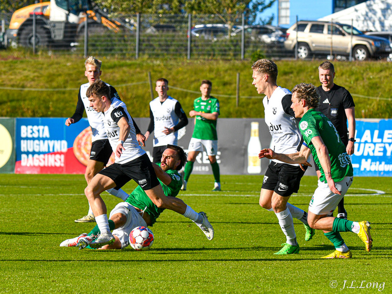 Myndaveisla: FH vann Breiðablik á grasinu