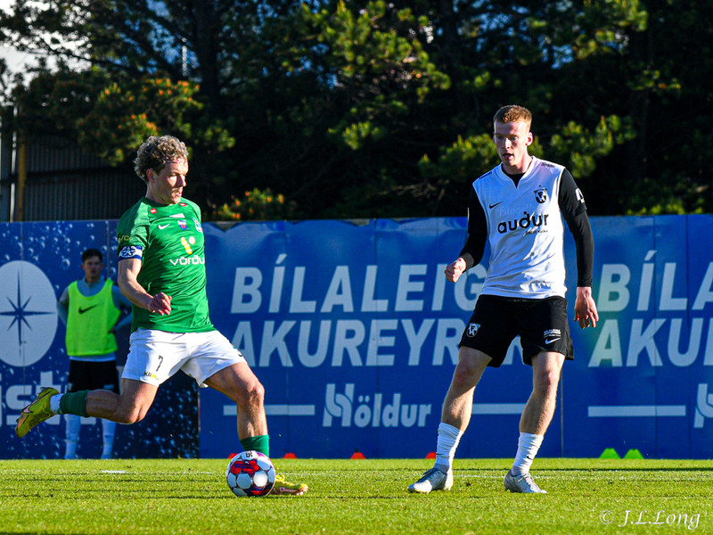 Myndaveisla: FH vann Breiðablik á grasinu