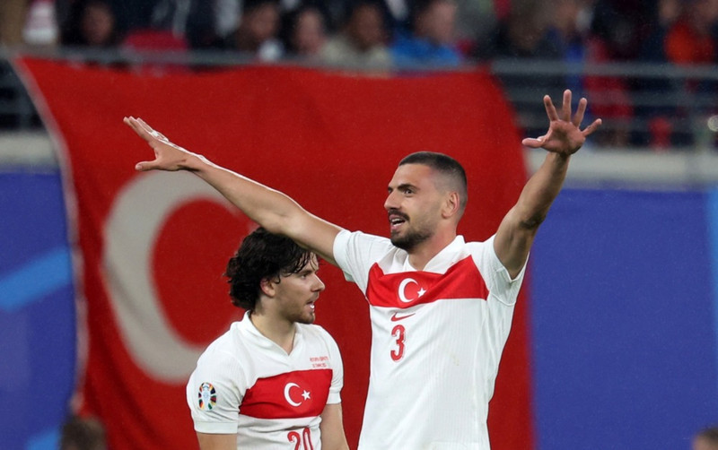 Varnarmaðurinn Merih Demiral.