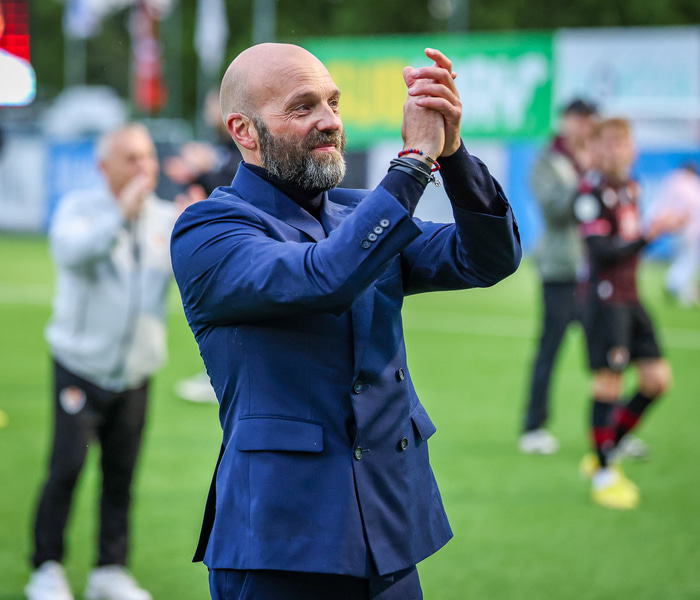 Arnar Gunnlaugsson, þjálfari Víkinga.