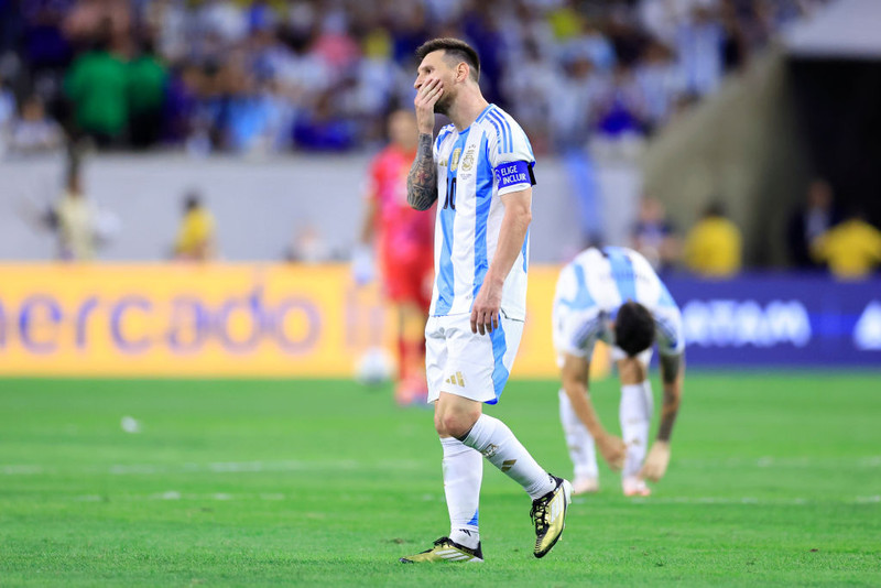 Lionel Messi vann fleiri titla en Ronaldo