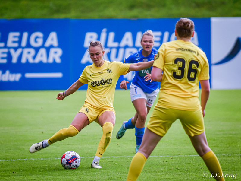 Myndaveisla: Stjarnan vann gulklædda FH-inga