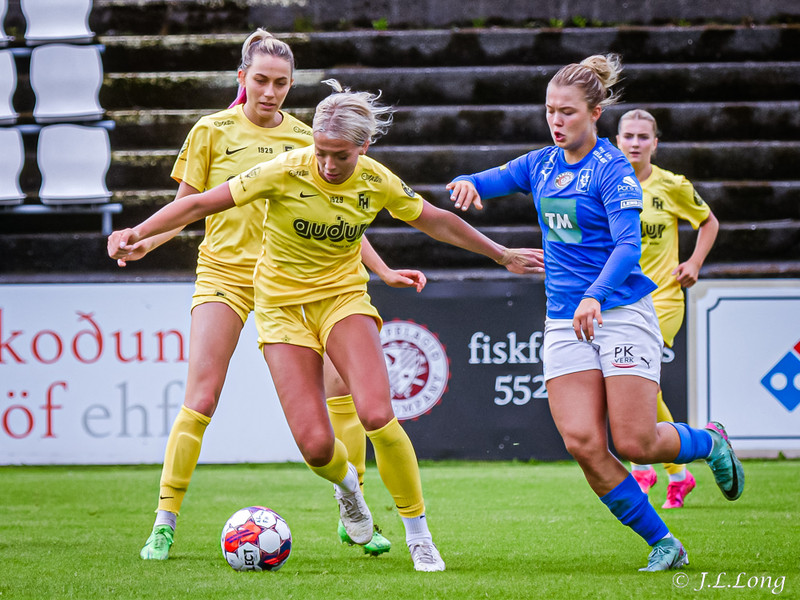 Myndaveisla: Stjarnan vann gulklædda FH-inga