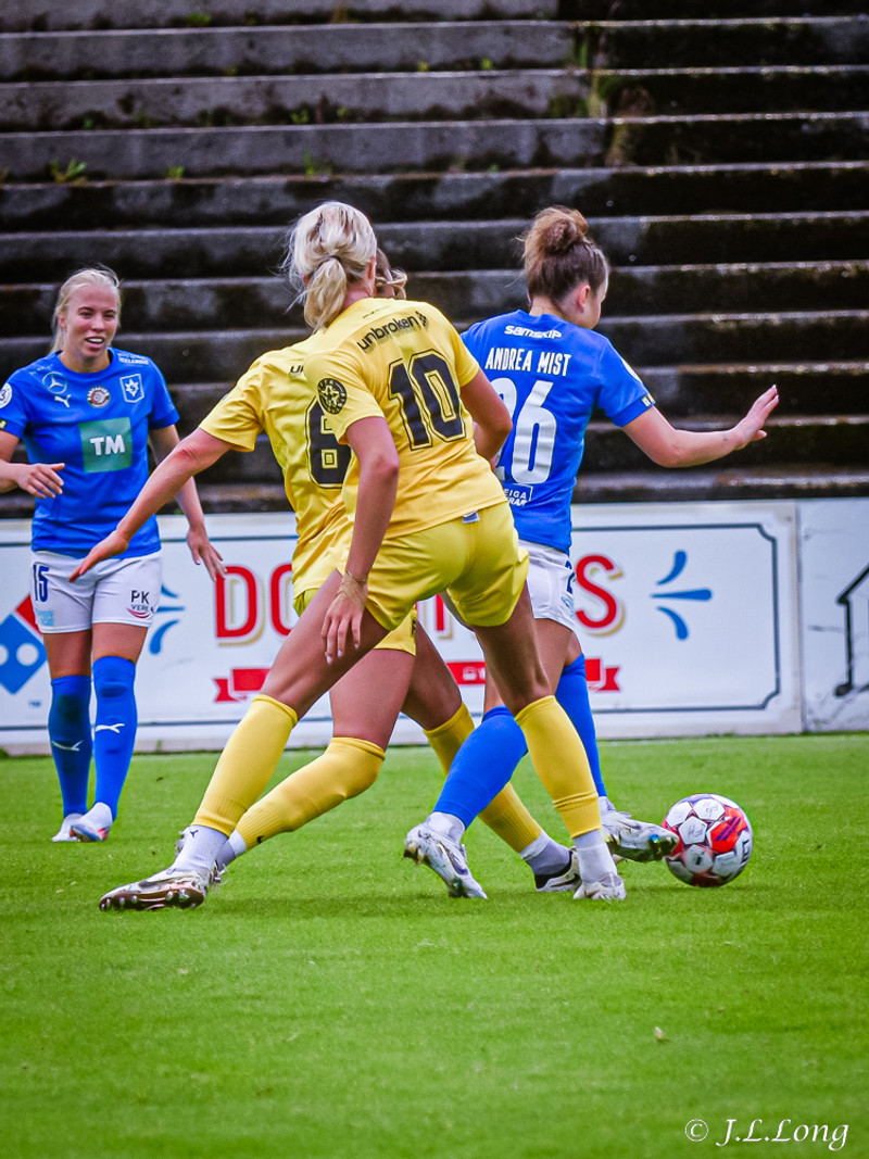 Myndaveisla: Stjarnan vann gulklædda FH-inga
