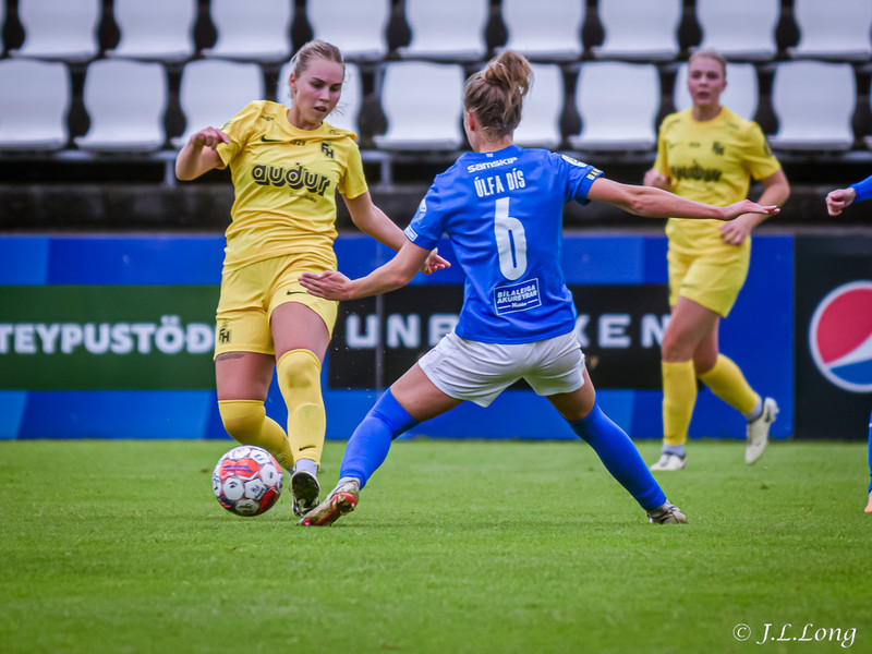 Myndaveisla: Stjarnan vann gulklædda FH-inga