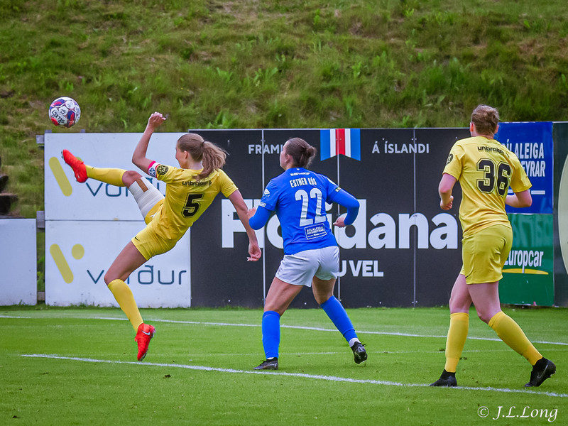 Myndaveisla: Stjarnan vann gulklædda FH-inga