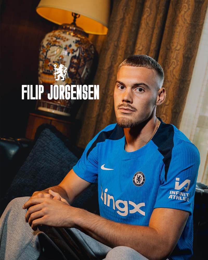 Filip Jörgensen er í marki Chelsea