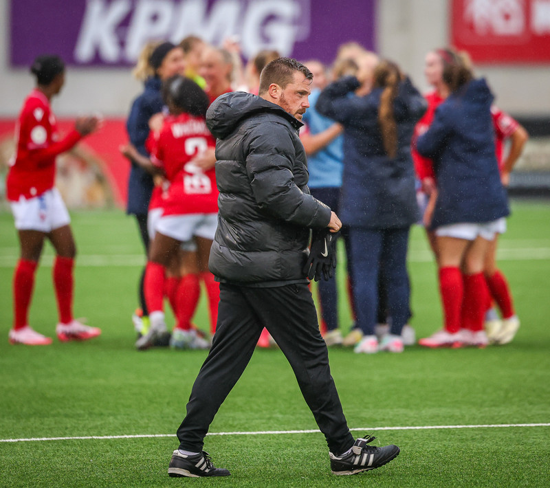 Nik Chamberlain, þjálfari Breiðabliks.