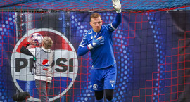 Ögmundur á förum frá Val