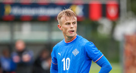 Freysi að sækja Kristal Mána