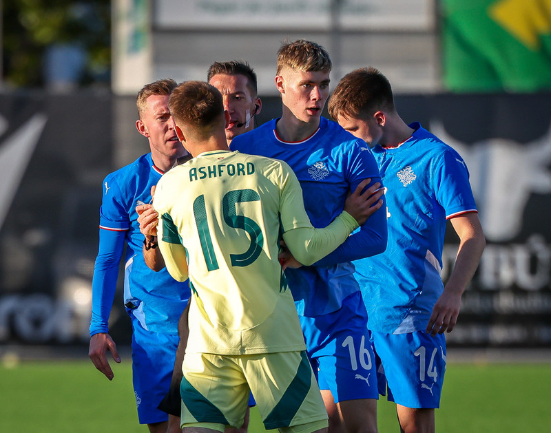 Ísland í dag - U21 tekur á móti Litháen
