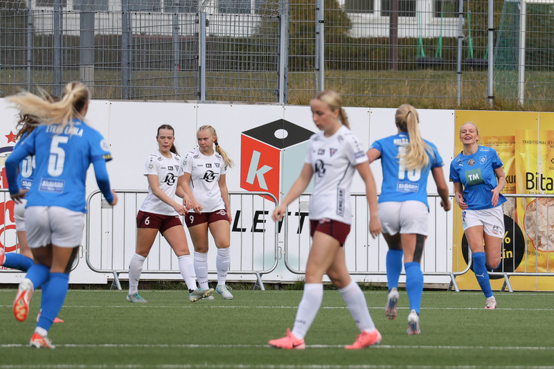 Myndaveisla: Stjarnan vann neðri hlutann með sigri á Tindastóli