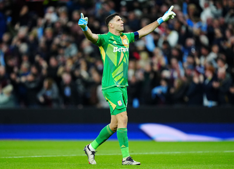 <b>Markvörður: Emiliano Martínez (Aston Villa)</b> - Eini markmaðurinn sem hélt hreinu um helgina. Hann þurfti þó ekki að verja eitt einasta skot þar sem marktilraunir Southampton rötuðu aldrei á rammann.