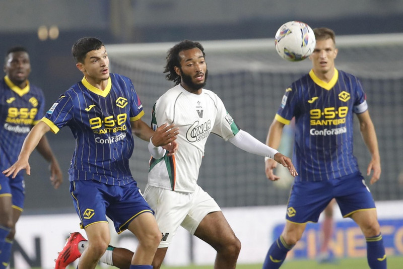 Ítalía í dag - Genoa tekur á móti nýliðum Como