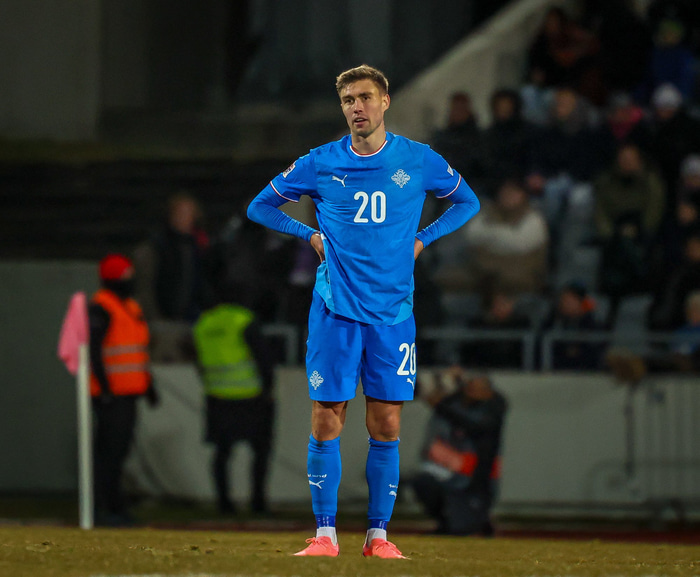 Daníel Leó fór úr axlarlið.