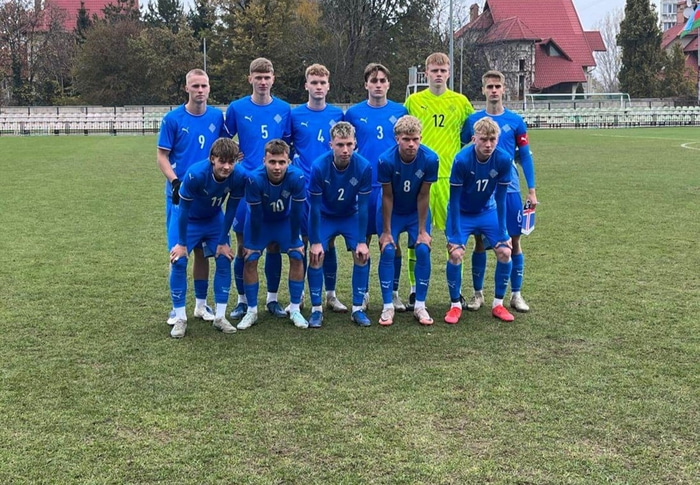 Svona var byrjunarlið U19 í nóvember.