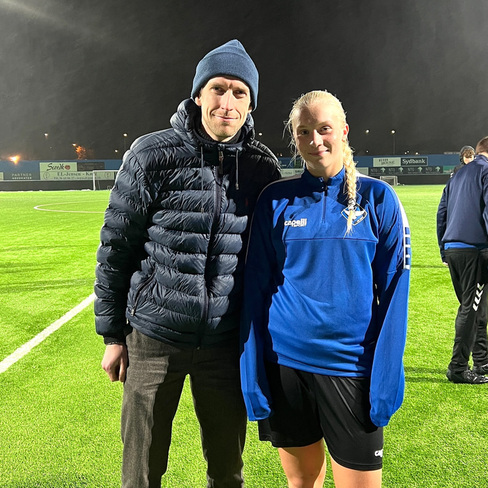 Magnús Örn Helgason, yfirmaður fótboltamála hjá Gróttu, og Aufí.