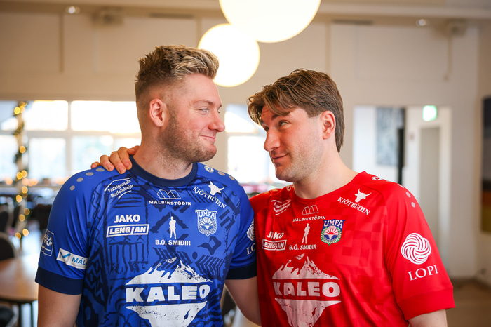 Axel Óskar (t.h) mætir sínu gamla félagi en hann og Jökull bróðir hans sömdu við uppeldisfélagið í gær