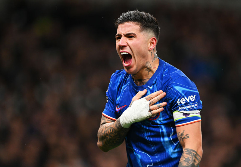 <b>Miðjumaður: Enzo Fernandez (Chelsea)</b> - Hefur verið virkilega góður síðustu vikur og var frábær í sigrinum gegn Spurs. Hann var allt í öllu í spili Chelsea, vann skítverkin og skoraði gott mark.