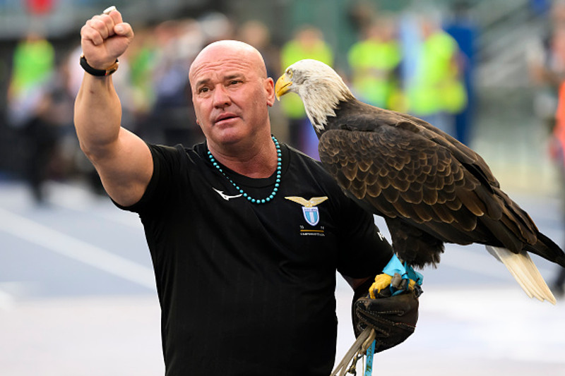 Fuglatemjari Lazio rekinn fyrir að birta typpamyndir