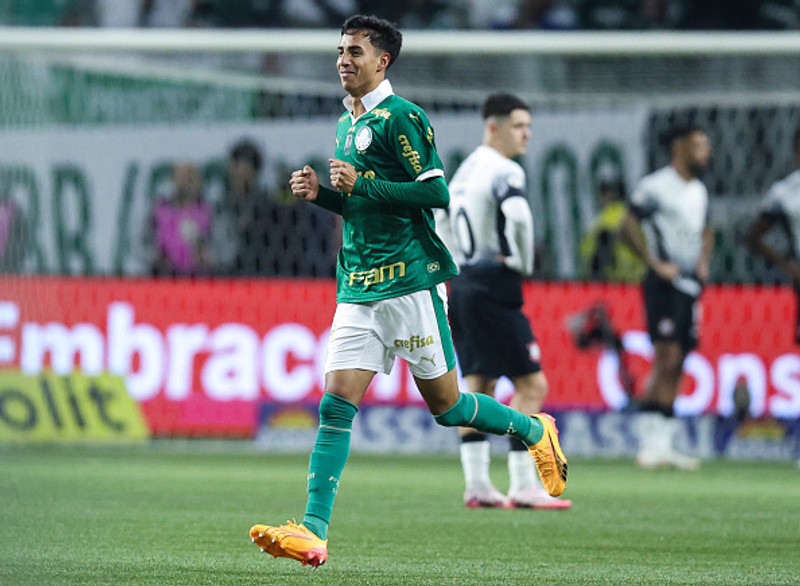 Vitor Reis í leik með Palmeiras.
