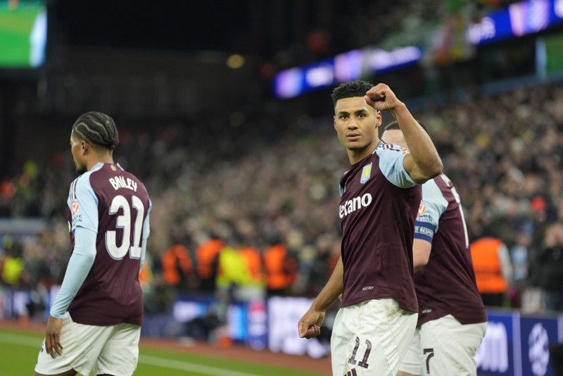 England: Aston Villa gekk frá Newcastle í seinni hálfleik