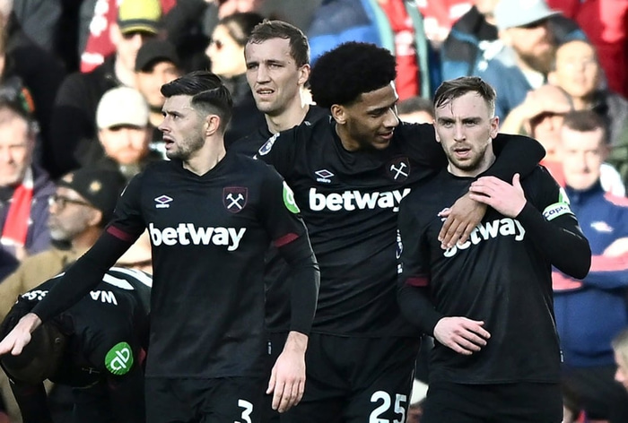 West Ham fagnar marki á síðasta tímabili.