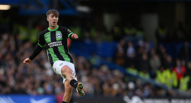 Arsenal leiðir kapphlaupið um leikmann Brighton -...