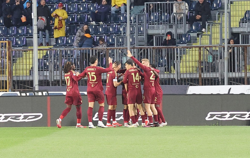 Ítalía: Sautján leikir í röð án taps hjá Roma - Íslendingaliðin berjast á botninum