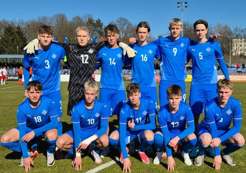 U17 tapaði stórt og féll