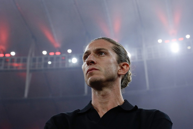 Filipe Luis í viðræðum við Leverkusen