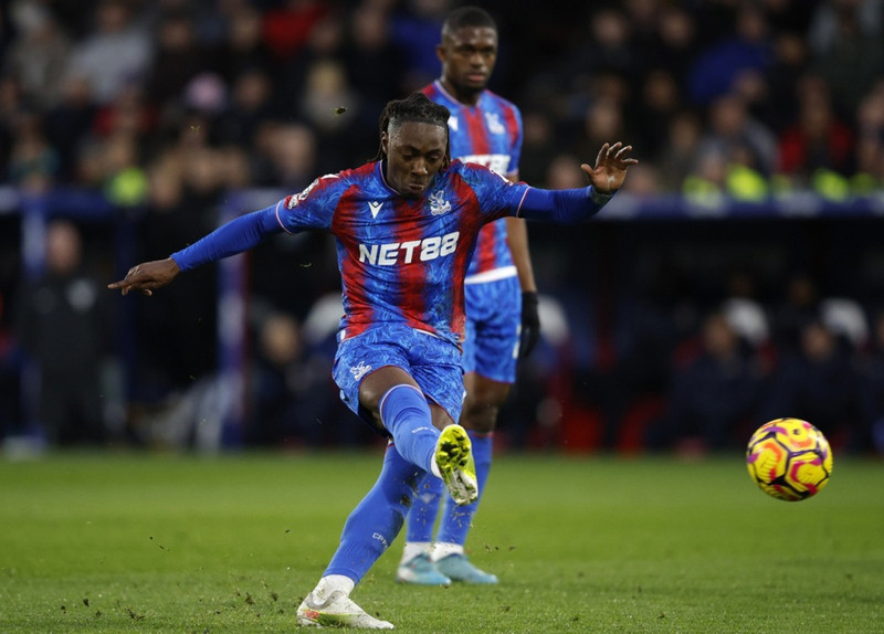 <b>Miðjumaður: Eberechi Eze (Crystal Palace)</b> - Stórkostlegur fótboltamaður sem virðist vera tímaspursmál hvenær verður seldur frá Palace. Mikill yfirburðaleikmaður sem skoraði mögnuð mörk í dag. Hann er að öðlast sífellt meira sjálfstraust og getur tekið yfir leiki upp á eigin spýtur. Ég myndi velja Eze í enska landsliðið framyfir Phil Foden alla daga vikunnar.