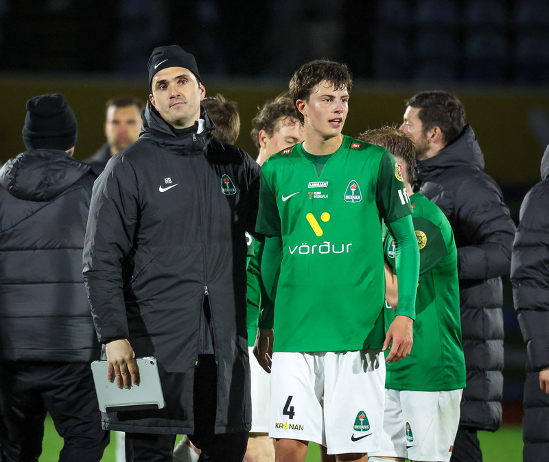 Ásgeir Helgi hér til hægri.