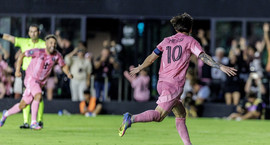 Messi fagnaði titli og Beckham telur hann eiga skilið...