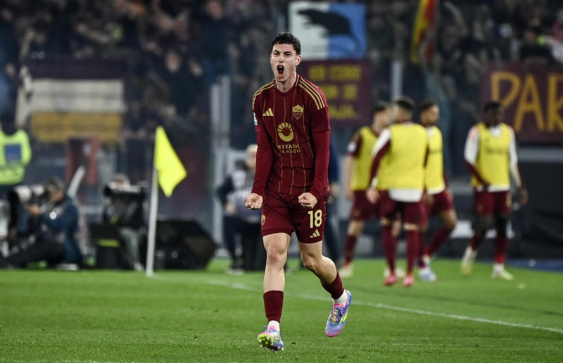 Ítalía: Roma á toppinn - Ferguson opnaði markareikninginn