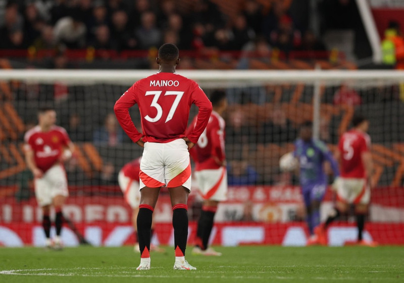 Á þessum tímapunkti var Lyon á leið áfram en United kom til baka