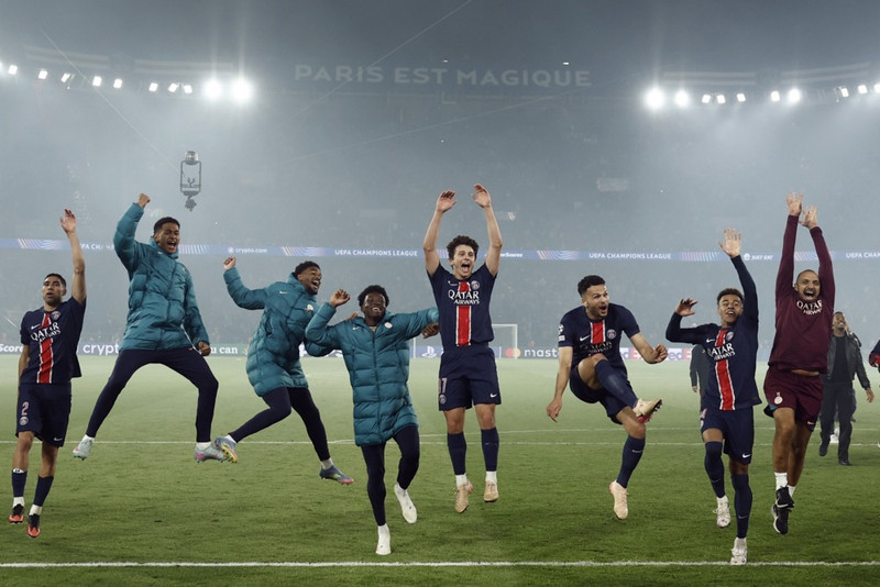 Sjáðu mörkin í París: Sjóðandi heitur Donnarumma og fallegt mark Ruiz