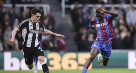 Ráðist að Newcastle úr öllum áttum