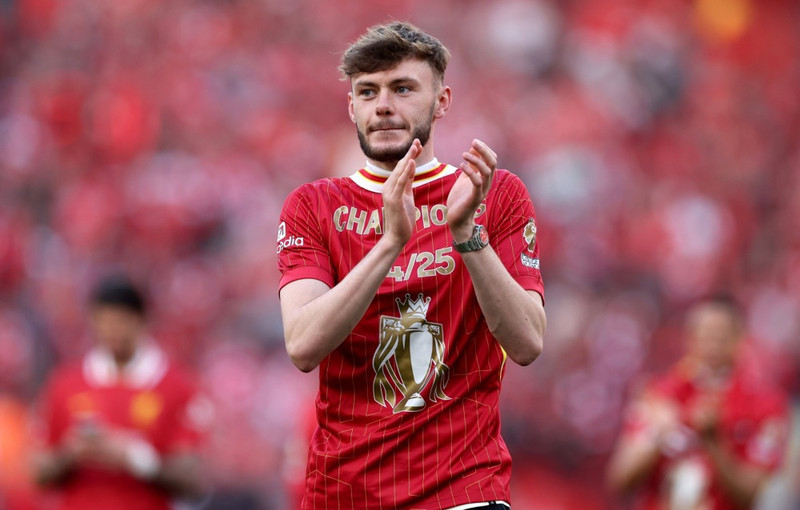 <b>Varnarmaður: Connor Bradley (Liverpool)</b> - Margra augu beinast að Bradley vegna umræðu um bakvarðastöður Liverpool. Þrátt fyrir tap gegn Brighton átti hann góðan leik og lagði upp mark.