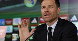 Sjö leikmenn mættu á skrifstofuna til Perez og...