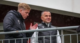 „Ef það er maður sem styrkir okkur, þá skoðum...