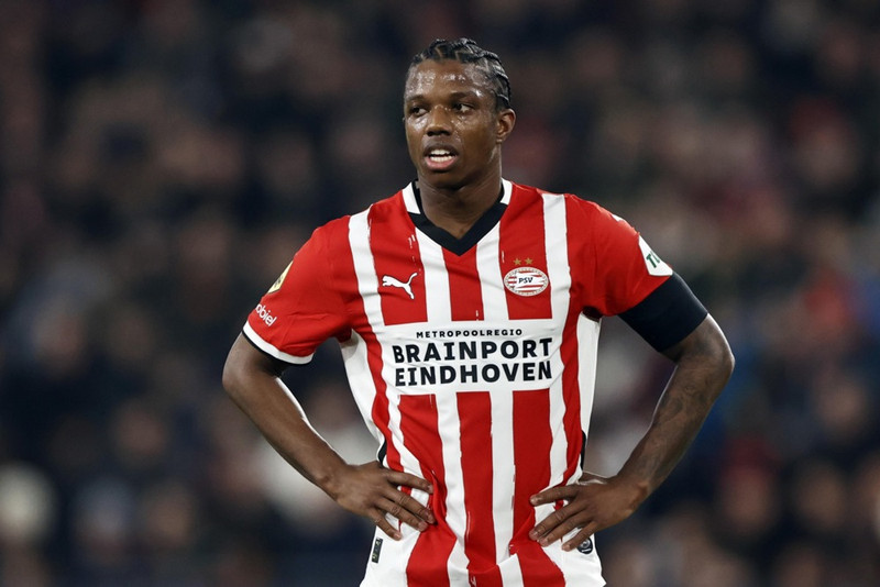 Malacia fór til PSV á láni árið 2025