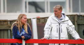 Emelía sneri aftur eftir 406 daga í burtu
