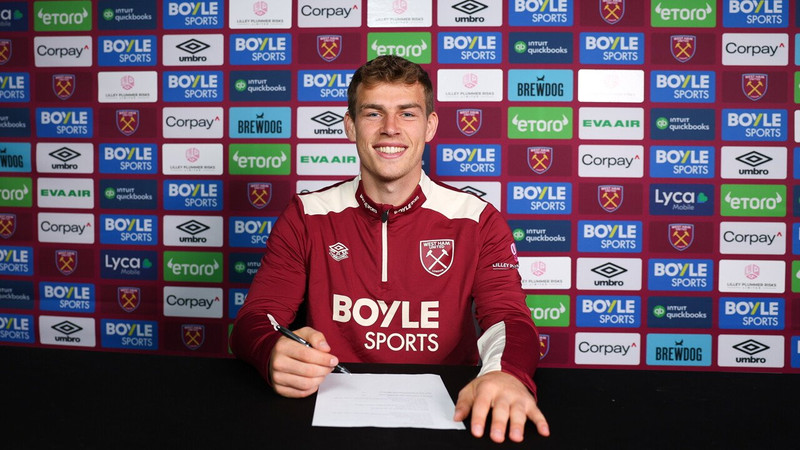 Mads Hermansen er mættur í búrið hjá West Ham